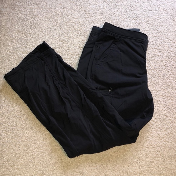 LL Bean Womens Snow Pants. Size 6 - Picture 1 of 6